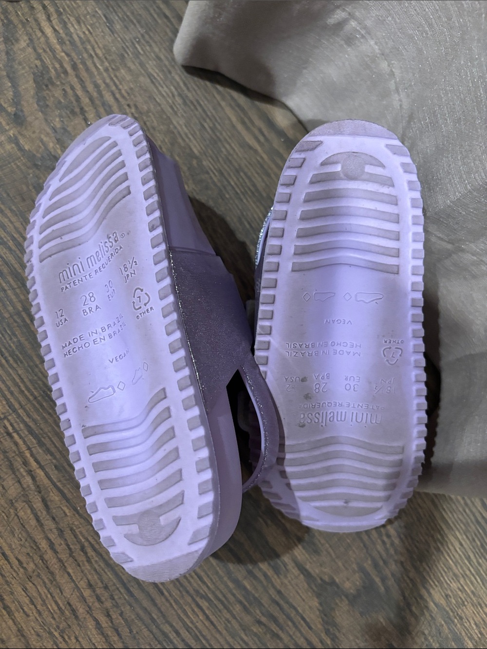 Mini Melissa Girls' Glitter Lavender Buckle Sandals - Picture 2 of 2